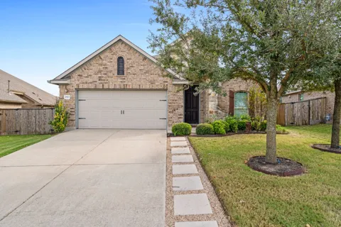 2923 Bluffstone Drive