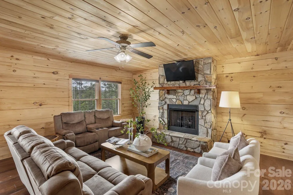 1732 Waters Edge Drive Granite Falls, NC 28630