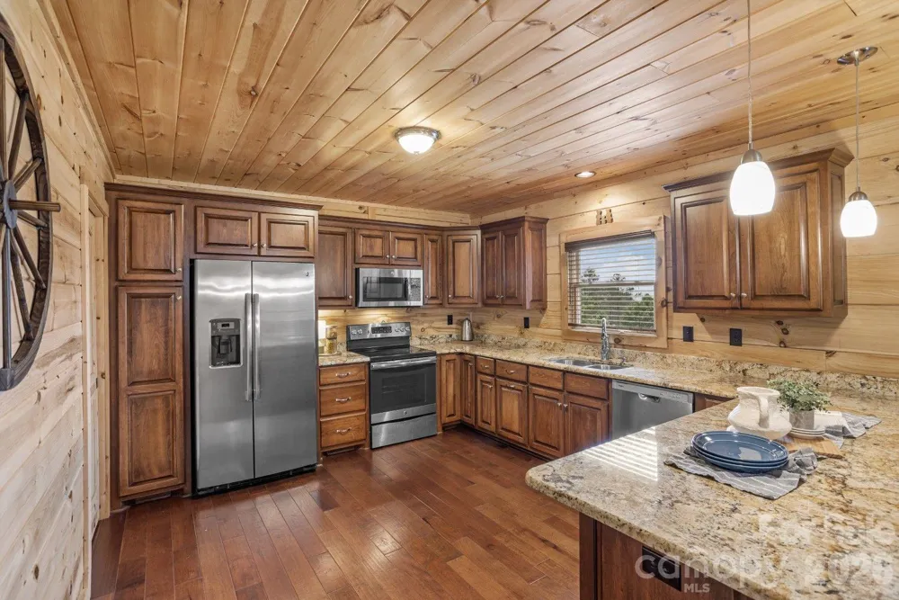 1732 Waters Edge Drive Granite Falls, NC 28630