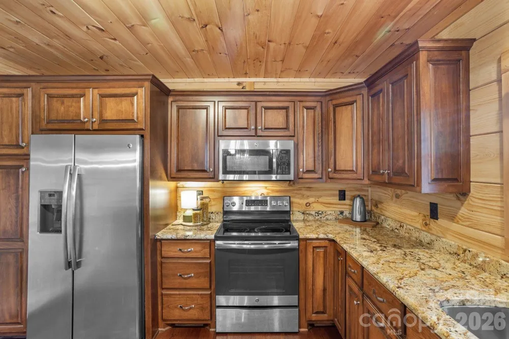 1732 Waters Edge Drive Granite Falls, NC 28630