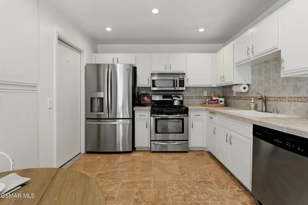 450 Via Colinas Westlake Village, CA 91362