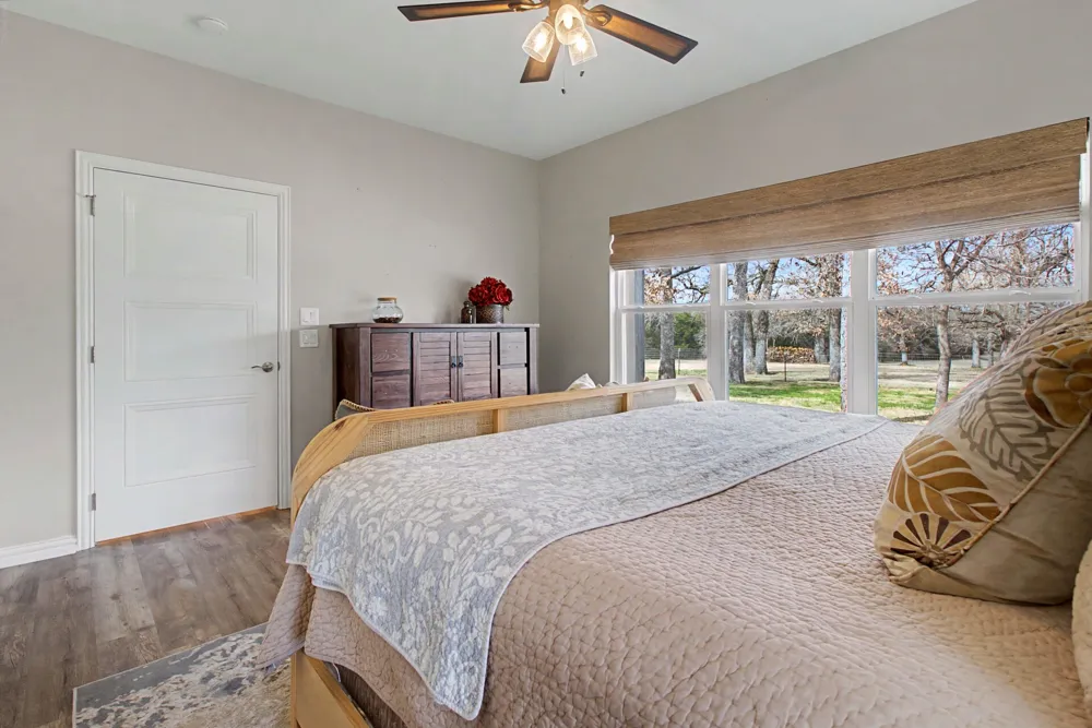 9748 County Road 1200 Athens, TX 75751