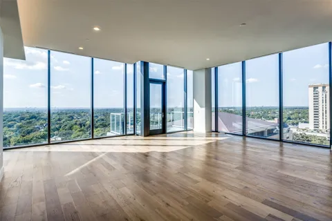 8119 Douglas Avenue #1402