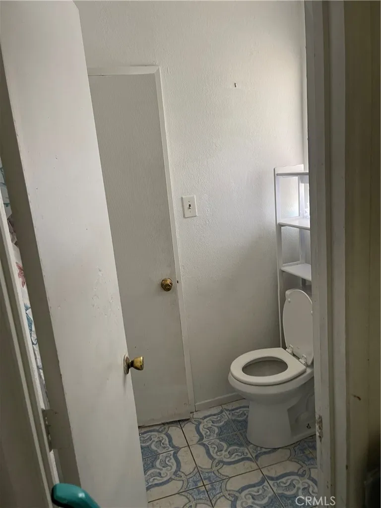 641 Lance Barstow, CA 92311