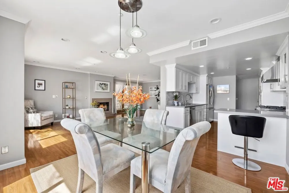 1018 4th Street #203 Santa Monica, CA 90403