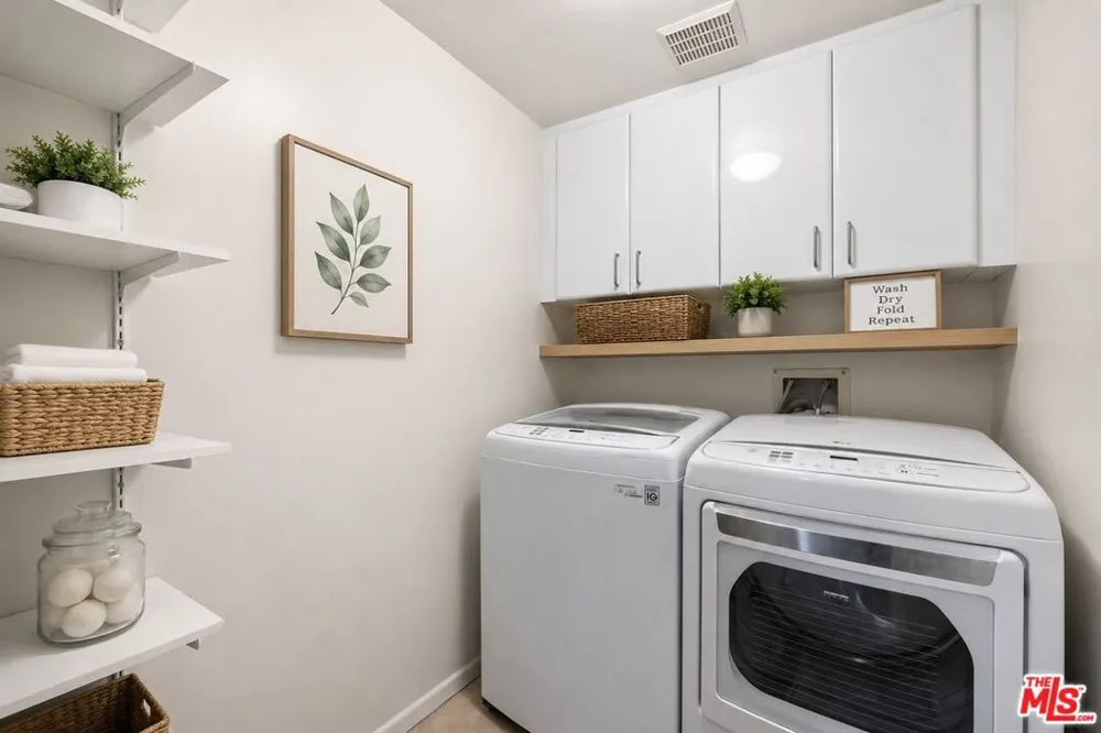 1018 4th Street #203 Santa Monica, CA 90403