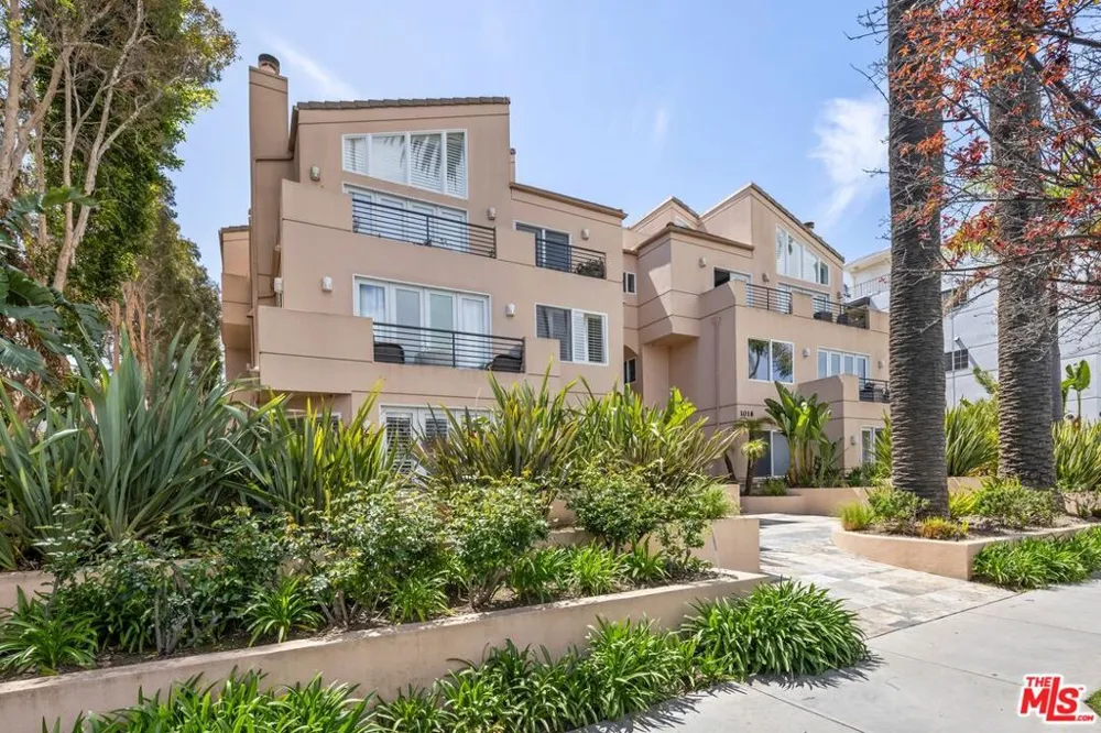 1018 4th Street #203 Santa Monica, CA 90403