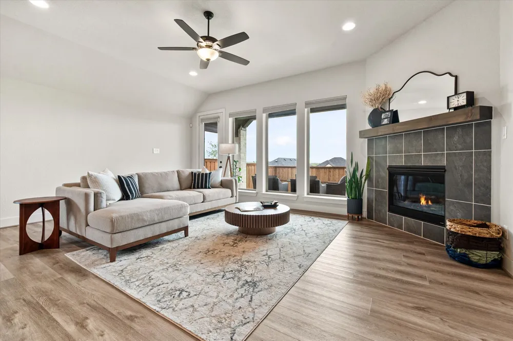 121 Tierra Blanca Lane Rhome, TX 76078
