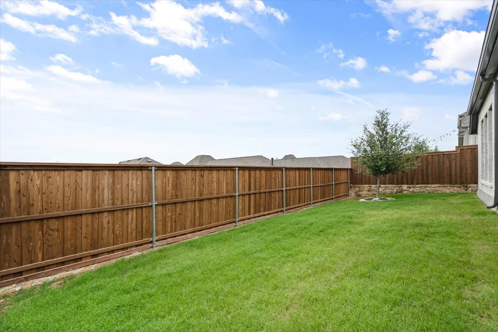 121 Tierra Blanca Lane Rhome, TX 76078