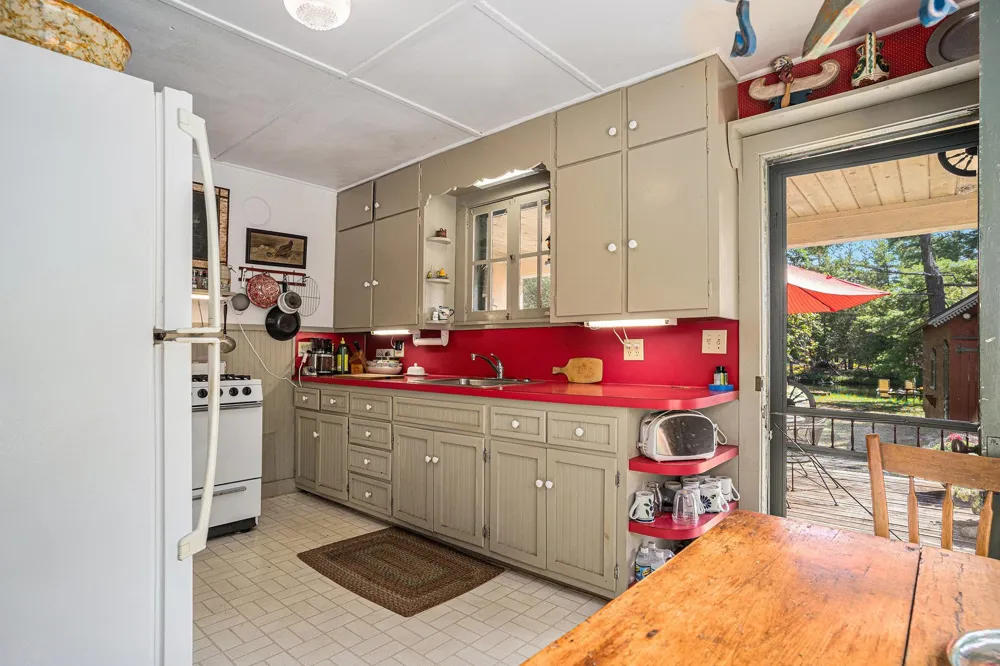 5760 W Crystal View Road Glen Arbor Township, MI 49636