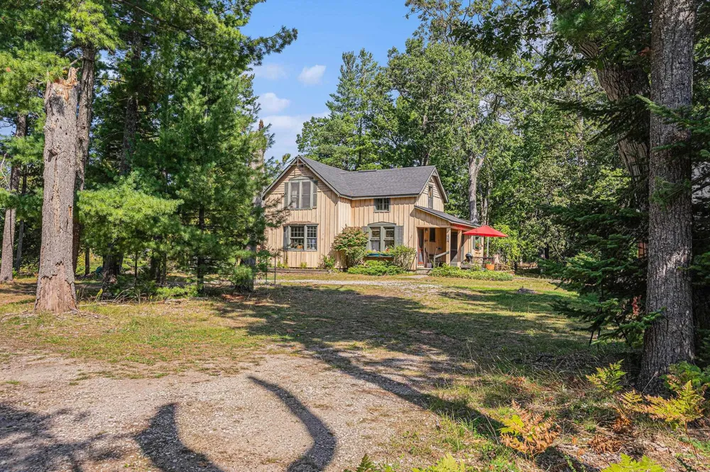 5760 W Crystal View Road Glen Arbor Township, MI 49636