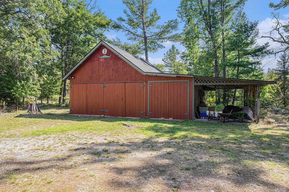 5760 W Crystal View Road Glen Arbor Township, MI 49636