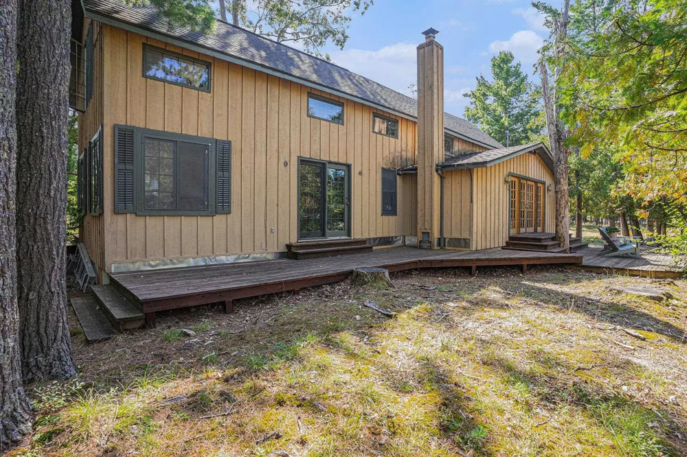 5760 W Crystal View Road Glen Arbor Township, MI 49636