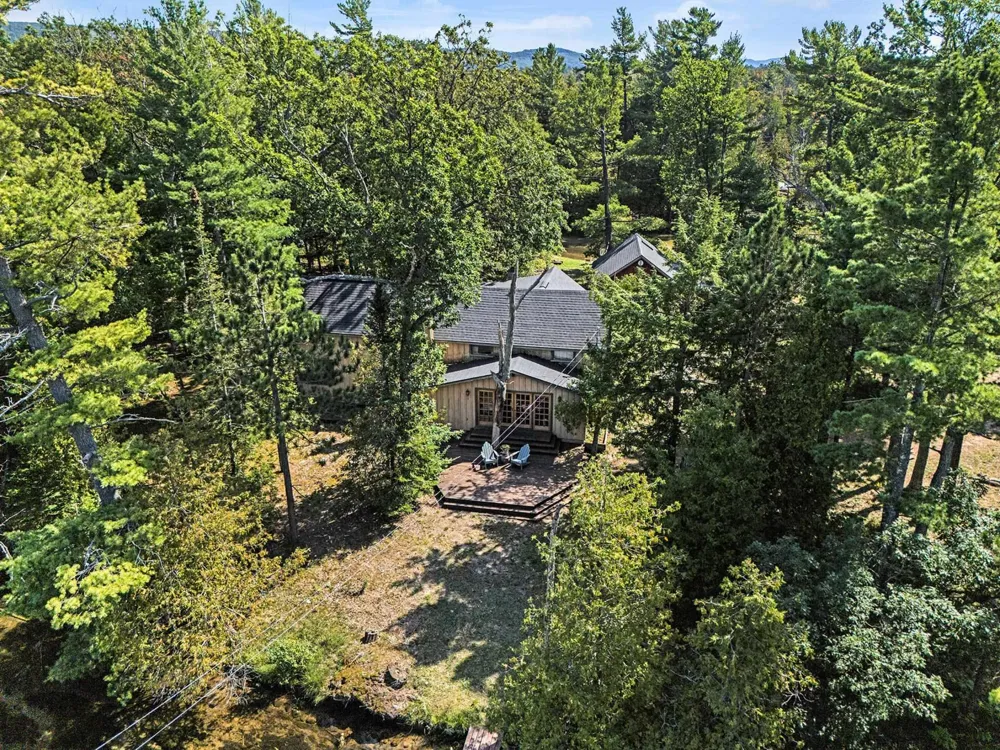 5760 W Crystal View Road Glen Arbor Township, MI 49636