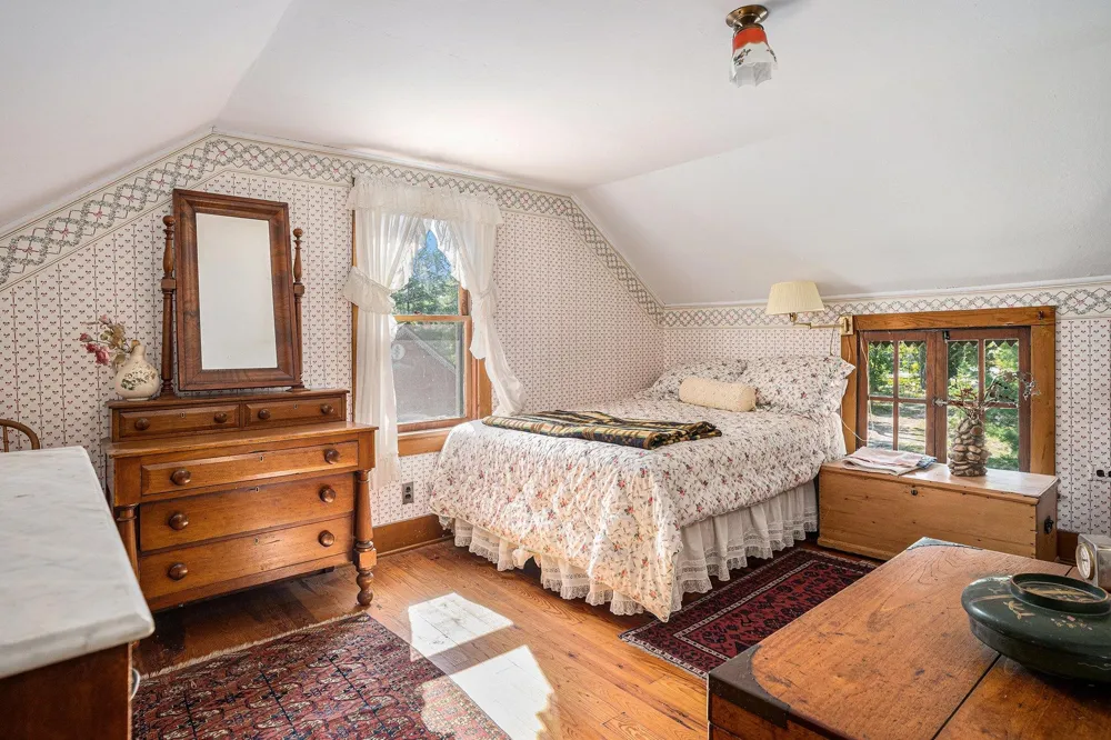 5760 W Crystal View Road Glen Arbor Township, MI 49636