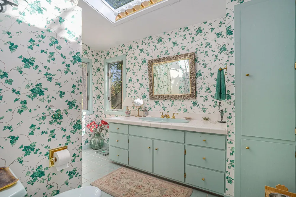 5760 W Crystal View Road Glen Arbor Township, MI 49636