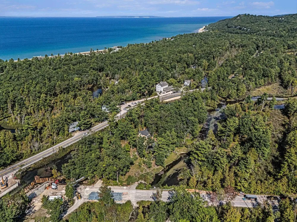 5760 W Crystal View Road Glen Arbor Township, MI 49636