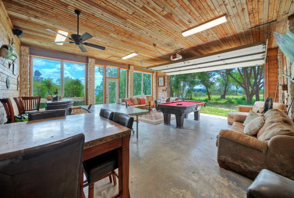 8101 Sharon Road Volente, TX 78641