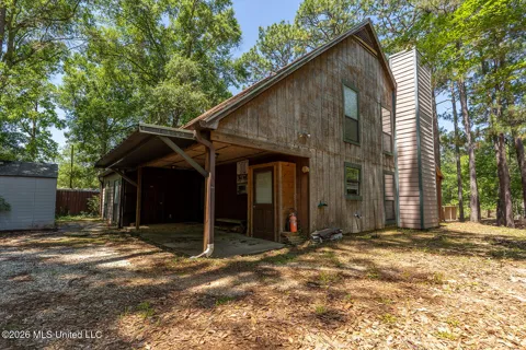 1836 E Lakeshore Drive