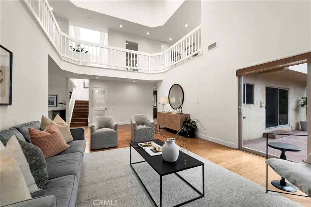 640 Island View Seal Beach, CA 90740