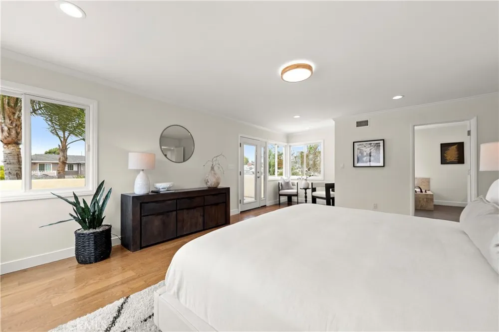 640 Island View Seal Beach, CA 90740