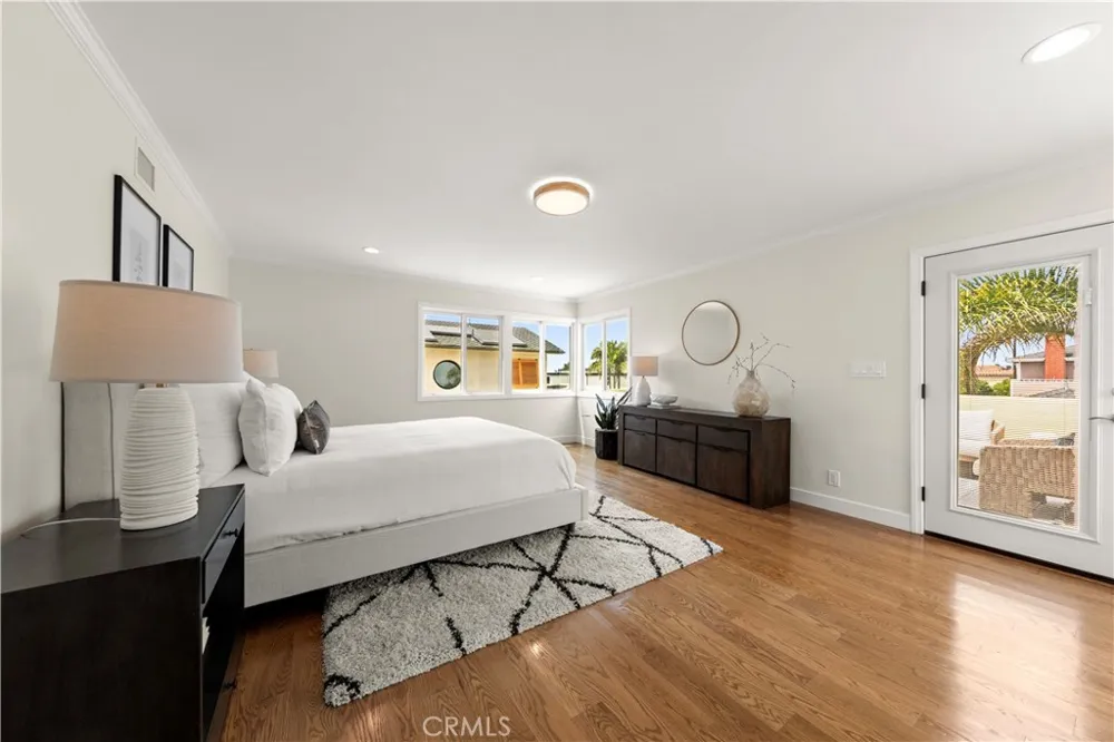640 Island View Seal Beach, CA 90740