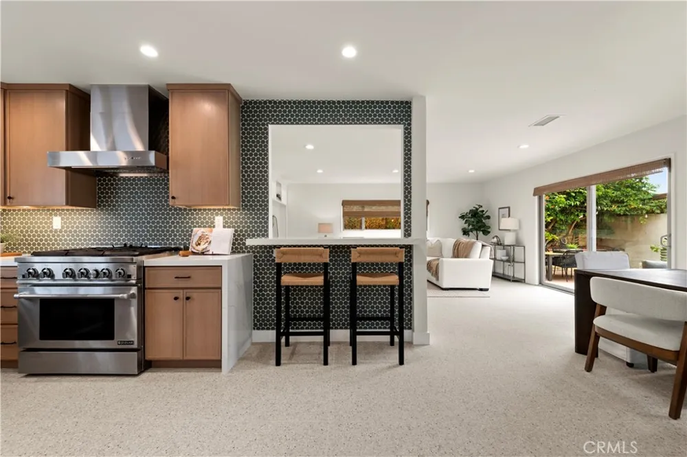 640 Island View Seal Beach, CA 90740