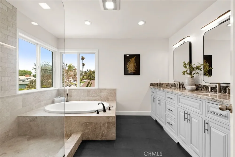 640 Island View Seal Beach, CA 90740