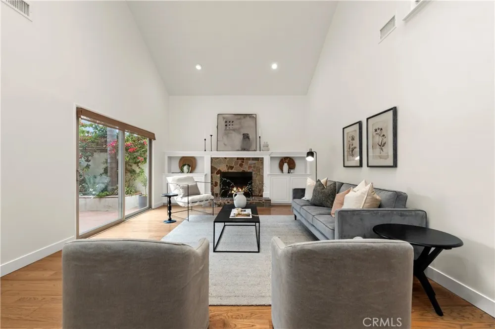 640 Island View Seal Beach, CA 90740