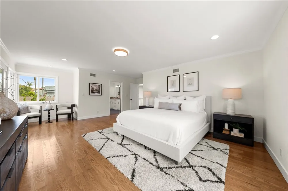 640 Island View Seal Beach, CA 90740
