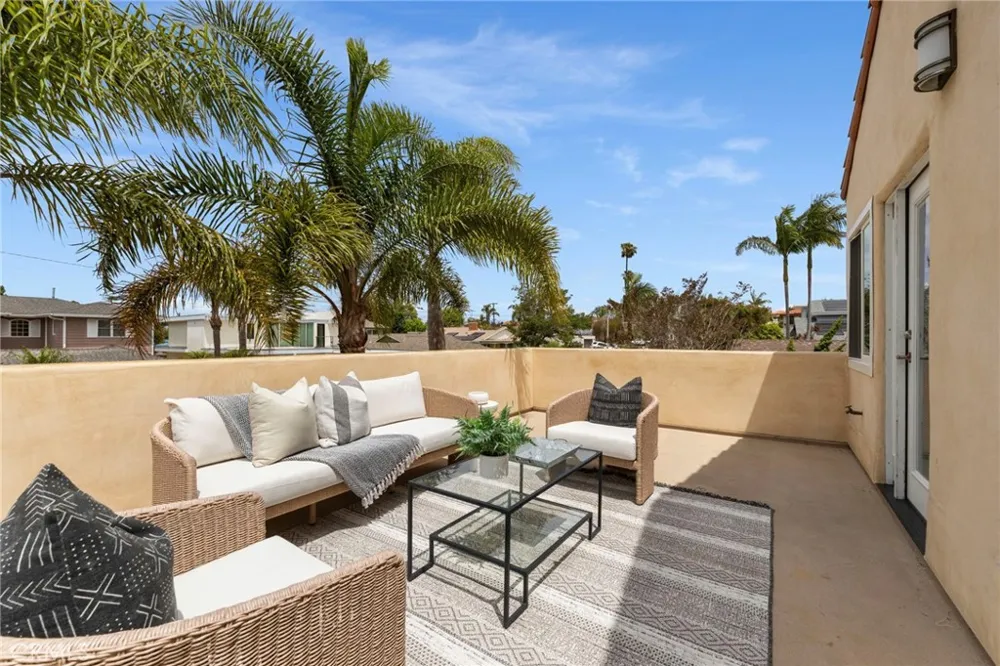 640 Island View Seal Beach, CA 90740