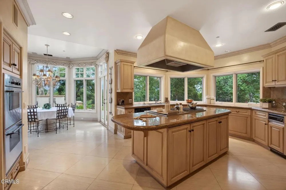 651 Oak Grove Court Ojai, CA 93023