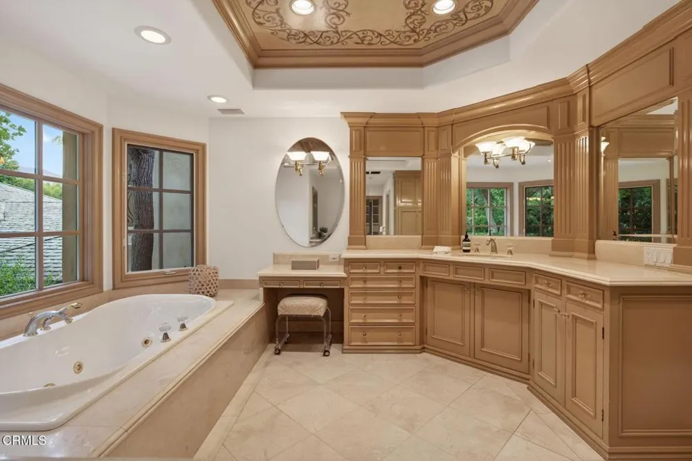 651 Oak Grove Court Ojai, CA 93023