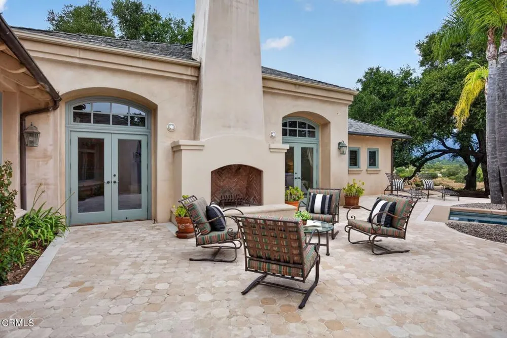 651 Oak Grove Court Ojai, CA 93023