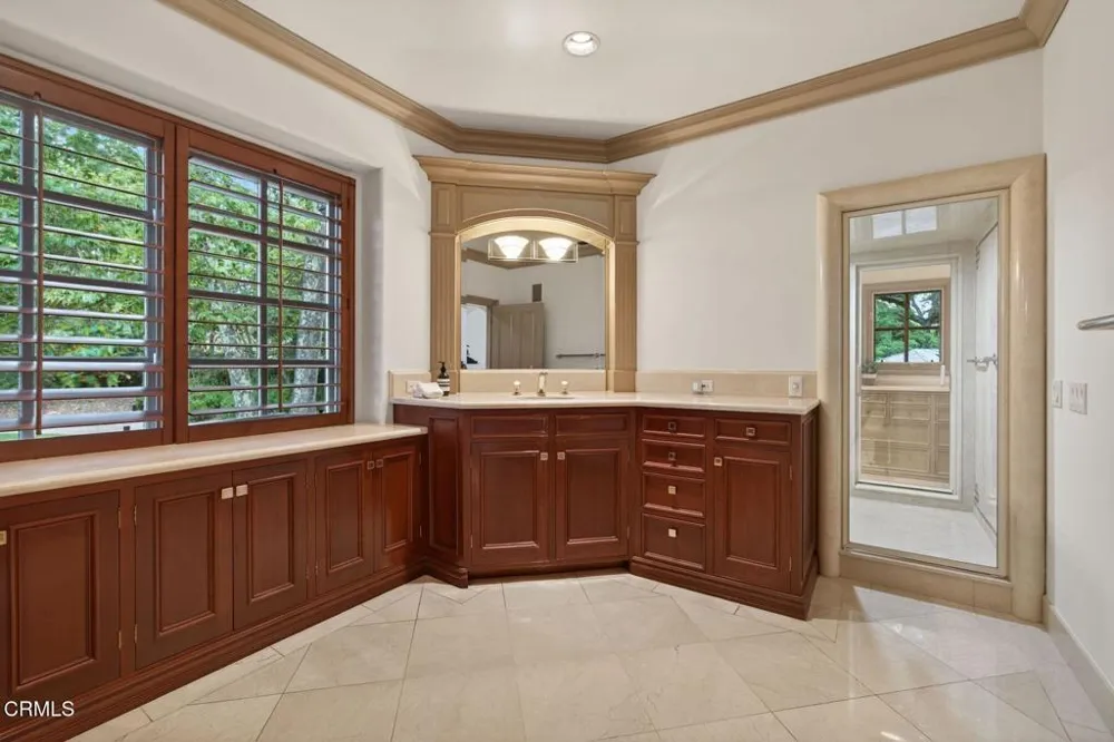 651 Oak Grove Court Ojai, CA 93023