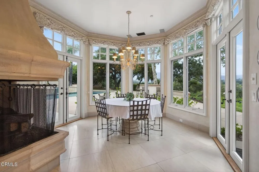 651 Oak Grove Court Ojai, CA 93023