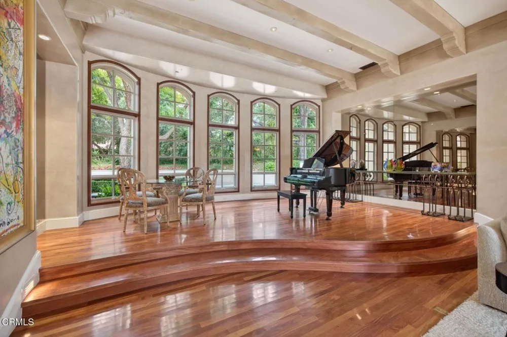 651 Oak Grove Court Ojai, CA 93023