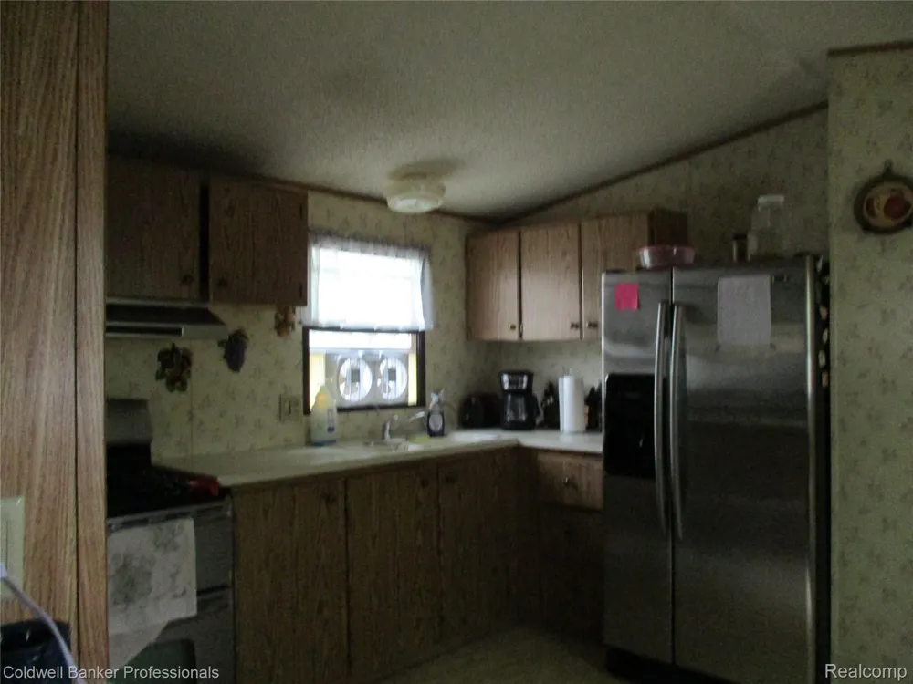 108 Deer Run Lapeer City, MI 48446