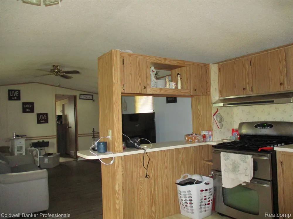 108 Deer Run Lapeer City, MI 48446