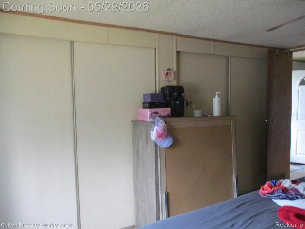 108 Deer Run Lapeer City, MI 48446