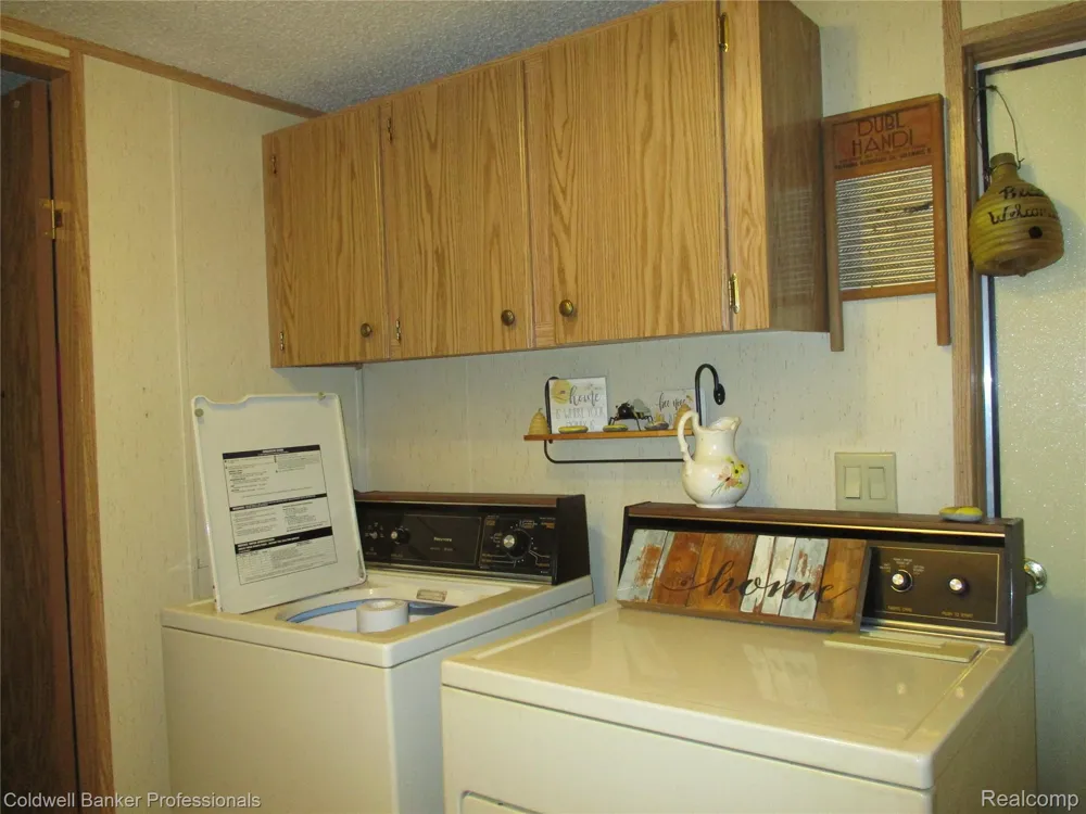 108 Deer Run Lapeer City, MI 48446