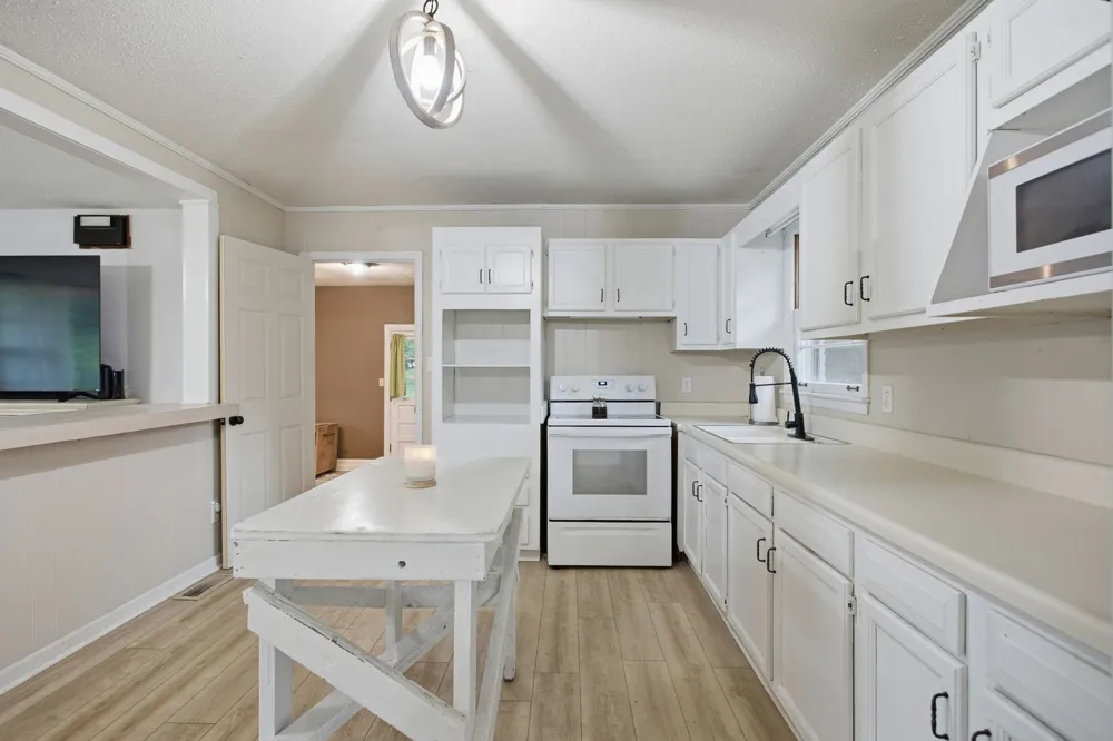 2040 Glencoe Rd Culleoka, TN 38451