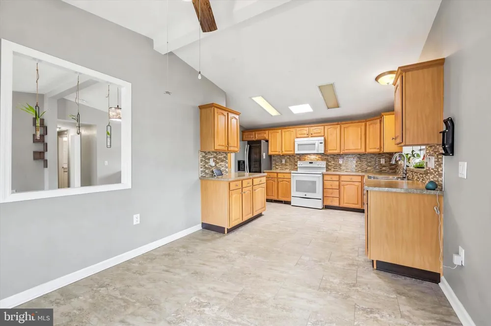 168 DORIAN DRIVE Williamstown, NJ 08094
