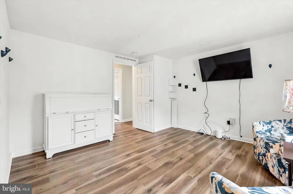 168 DORIAN DRIVE Williamstown, NJ 08094