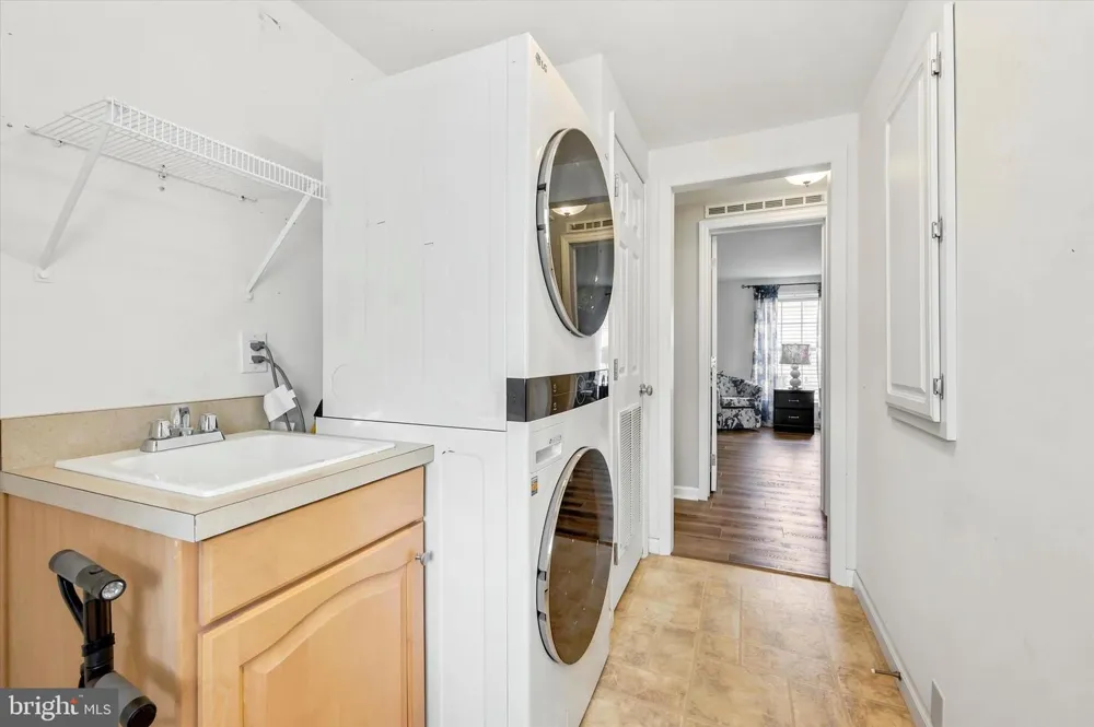 168 DORIAN DRIVE Williamstown, NJ 08094