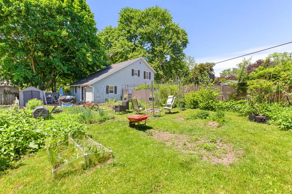 246 Washington Street Clinton, MI 49236