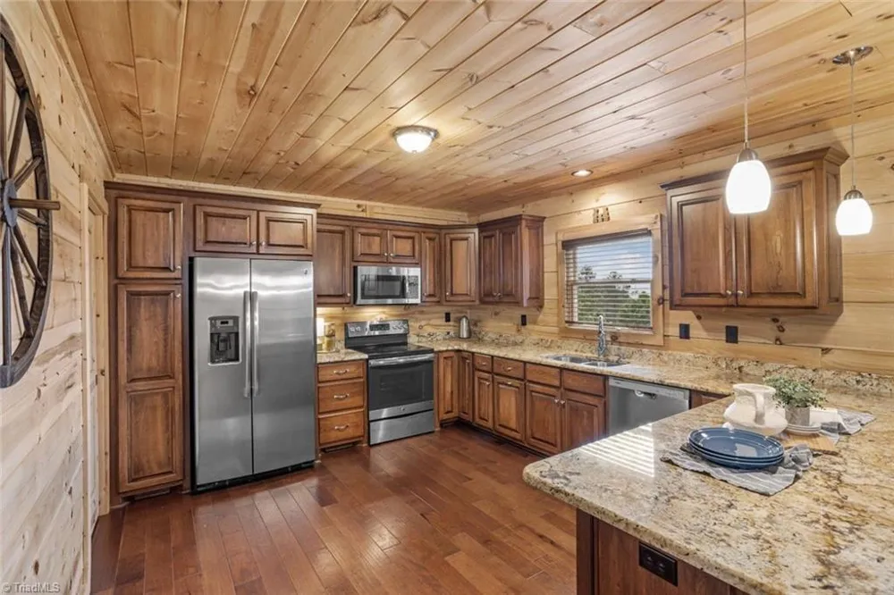 1732 Waters Edge Drive Granite Falls, NC 28630