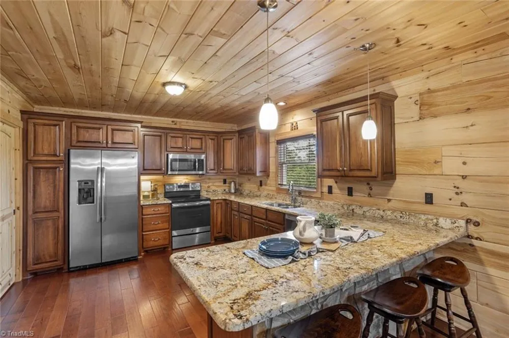 1732 Waters Edge Drive Granite Falls, NC 28630
