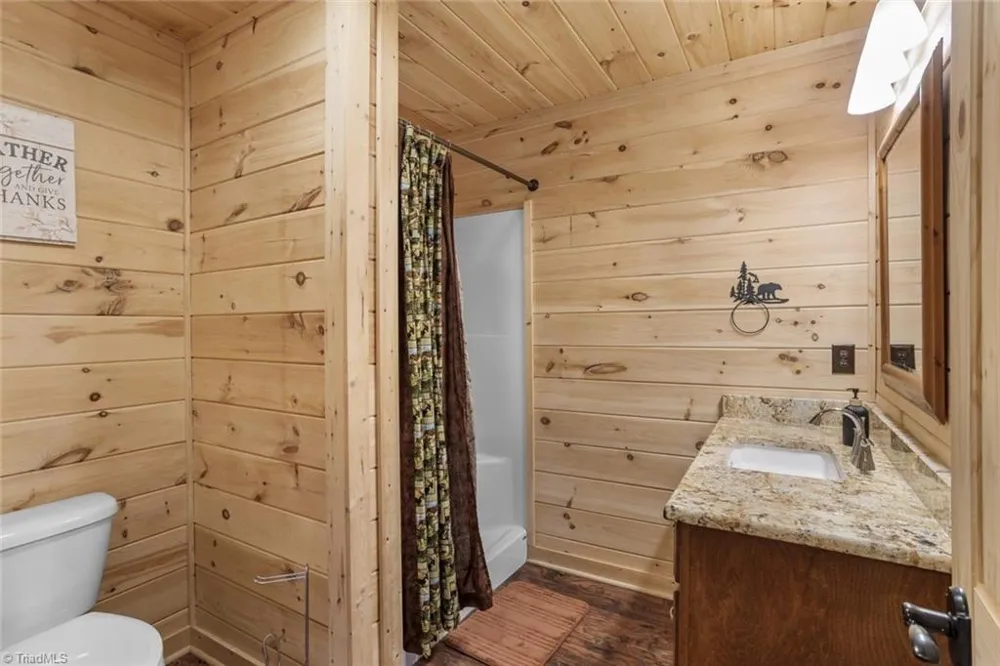 1732 Waters Edge Drive Granite Falls, NC 28630