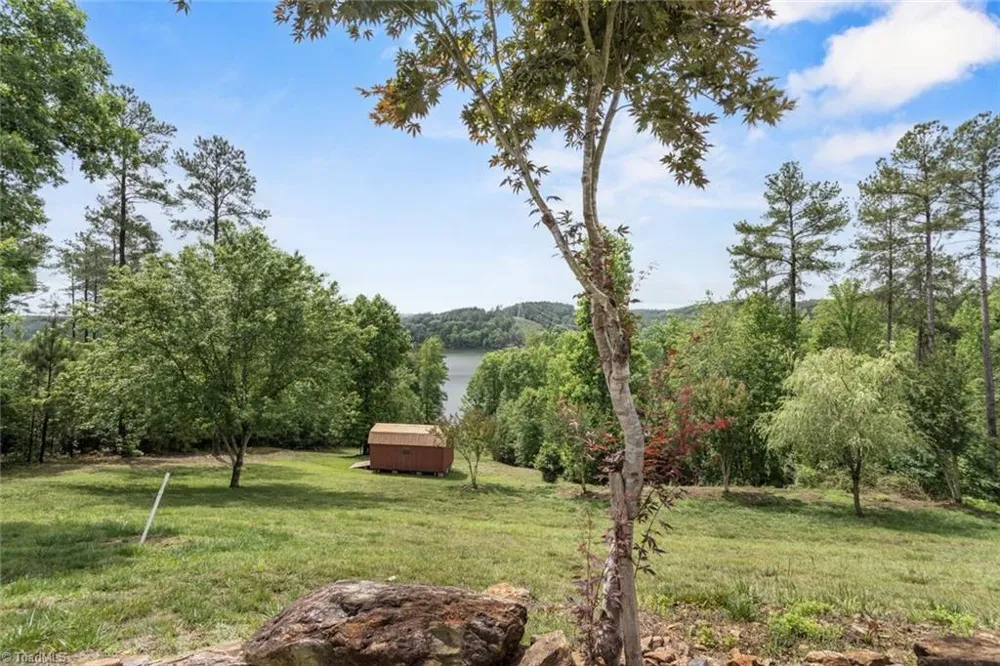 1732 Waters Edge Drive Granite Falls, NC 28630